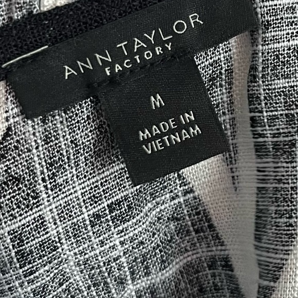 Ann Taylor • Linen Blend Black Green Yellow Blue Pattern Blouse - Picture 5 of 5